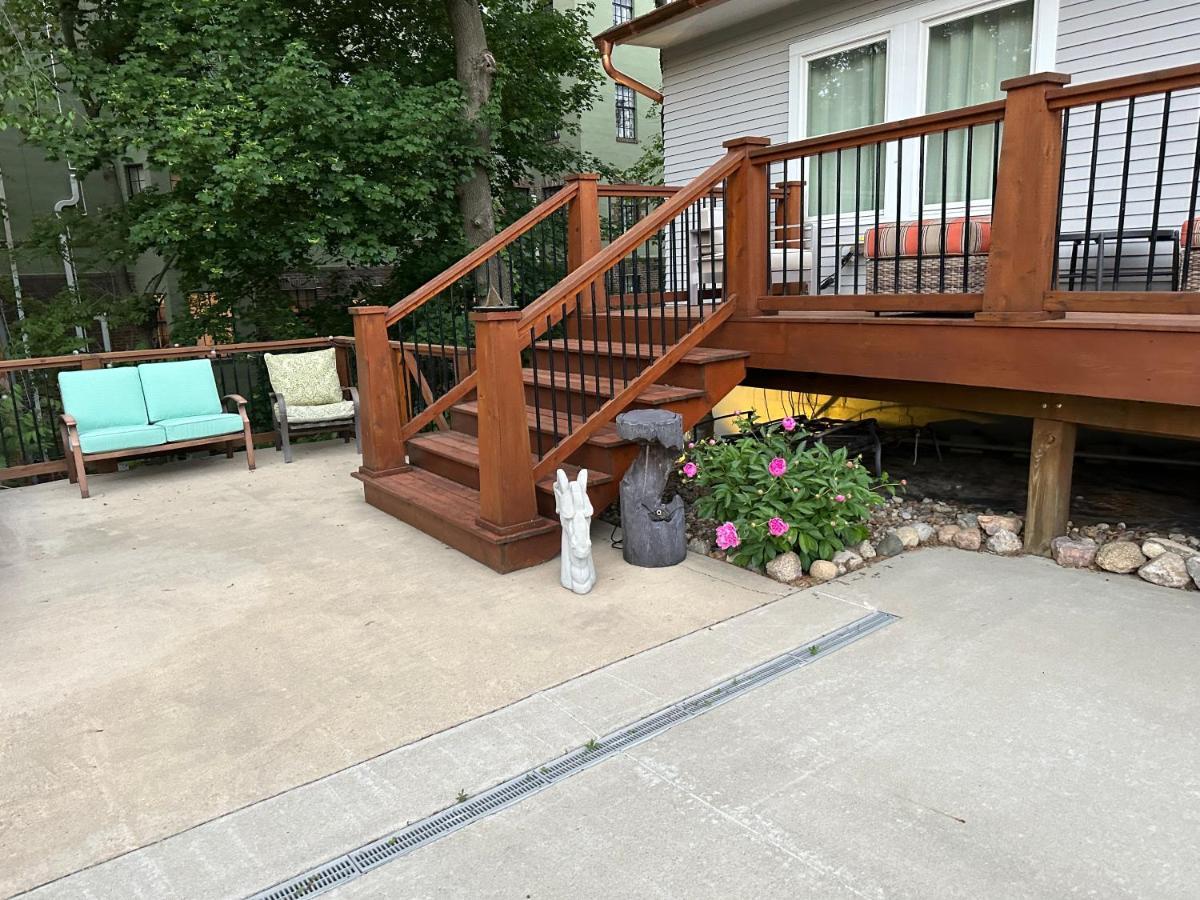 Historical Oscar Lofquist House In The Heart Of Des Moines Exterior foto