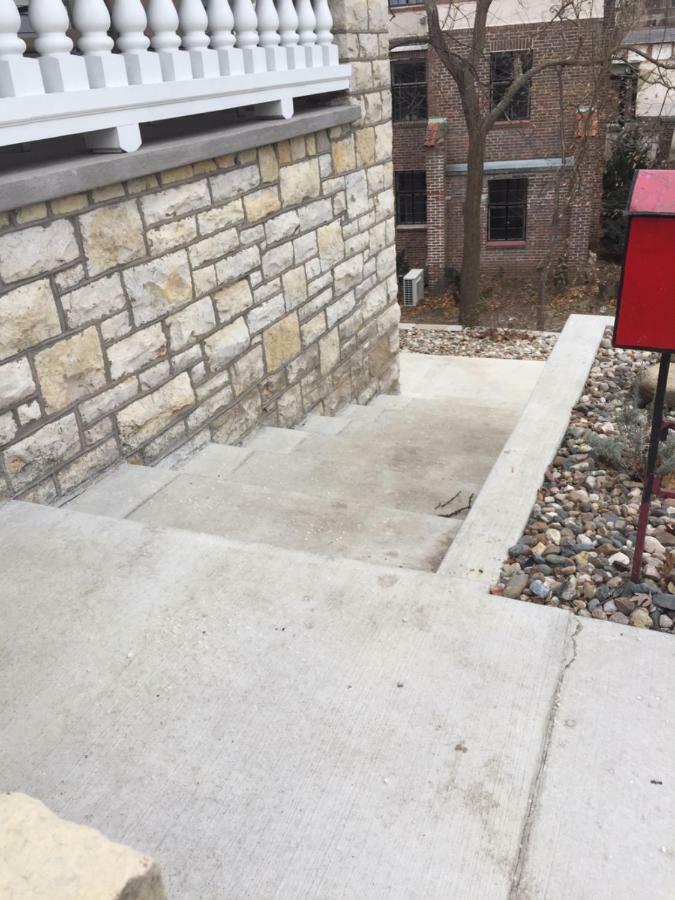 Historical Oscar Lofquist House In The Heart Of Des Moines Exterior foto